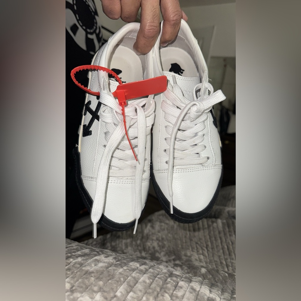 Authentic Off-White sneakers size 40 - Picture 2 of 7